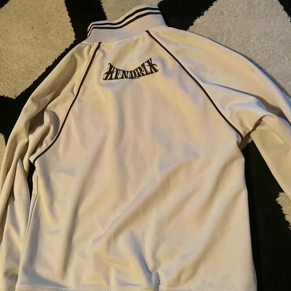 Zip up style - Picture 4 of 4